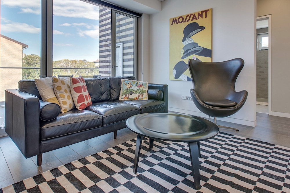 Professional Living Minutes From the City