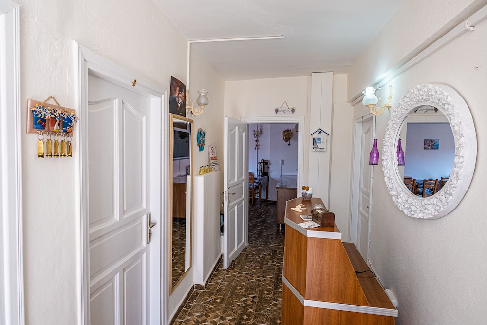 Bozcaada Lara Butik Otel - Image 8