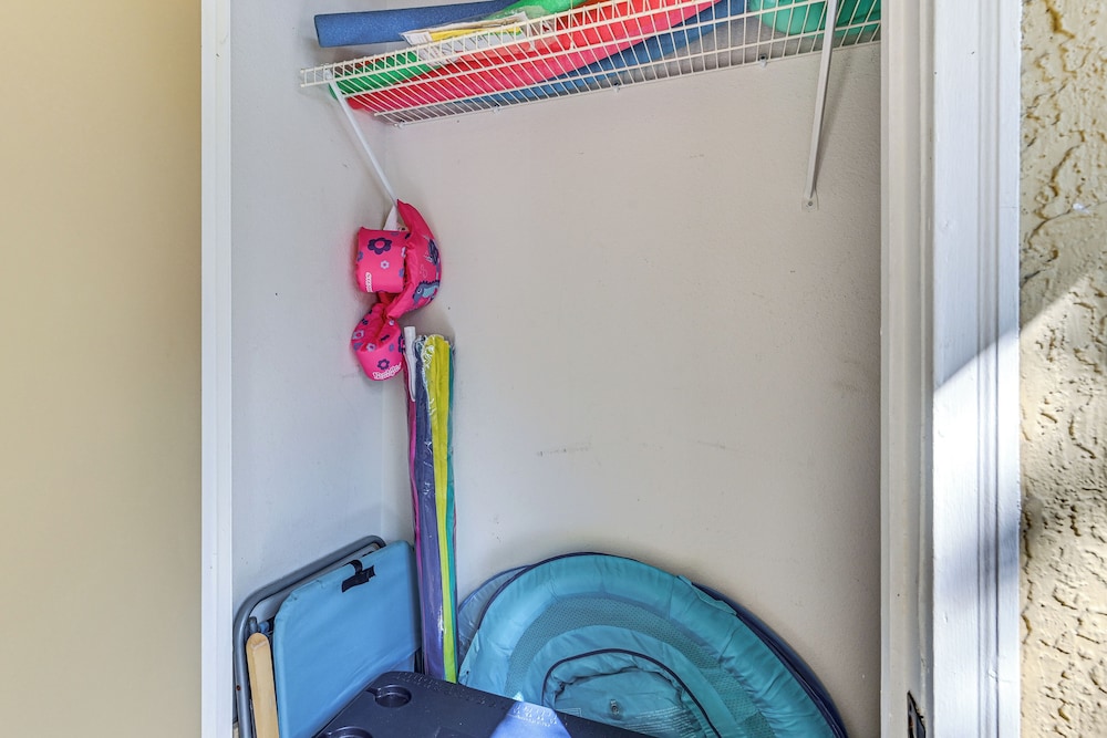 Saltwater Pool + 4 Mi to Beach: Clearwater Condo!