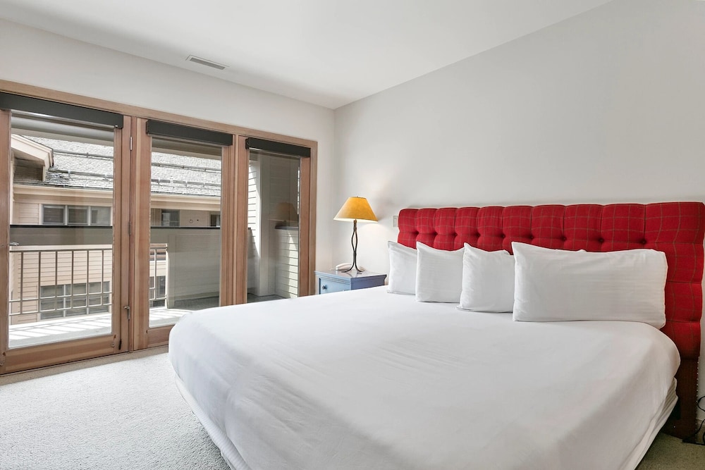 Royal Plaza at Deer Valley Resort - One Bedroom Condo #302 1 Condo