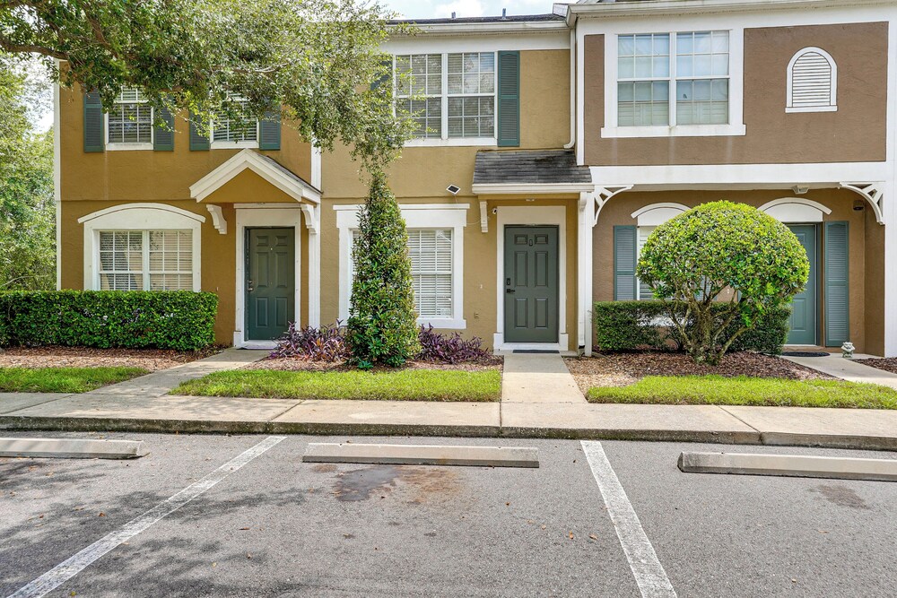 Shop, Golf & More: Family Retreat in Wesley Chapel