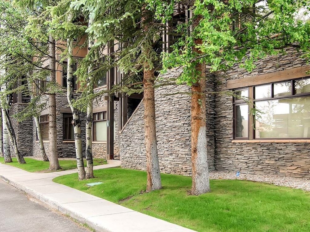 Aspenwood L11 - Studio Condo