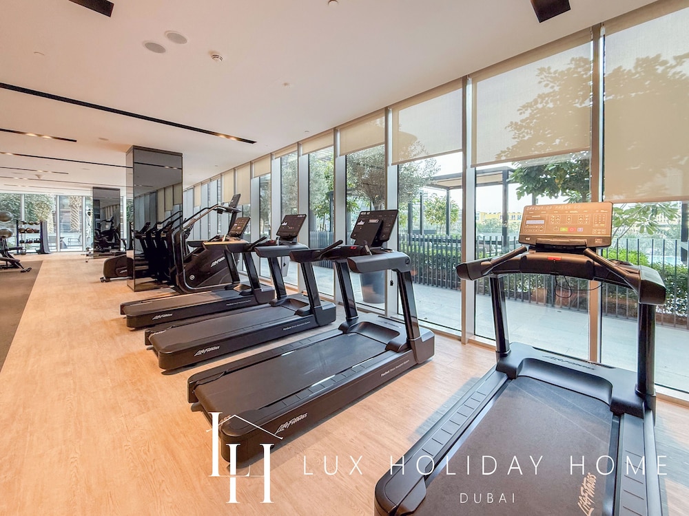 LUX The Grande Signature Skyline Suite 2