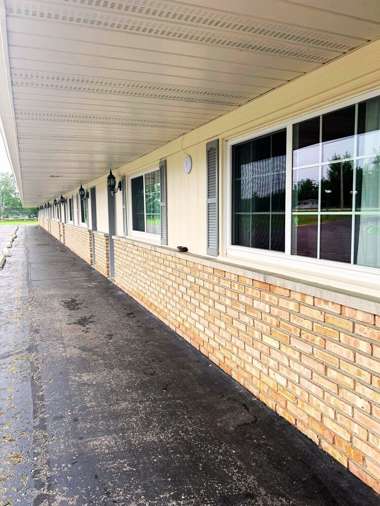 Budget Host Inn Manistique