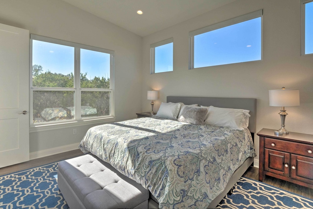 Modern Lake Travis Haven w/ Resort Amenities! - Property Image 31