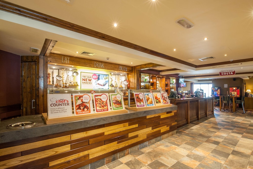 Premier Inn Stoke-On-Trent - Hanley, photo 12