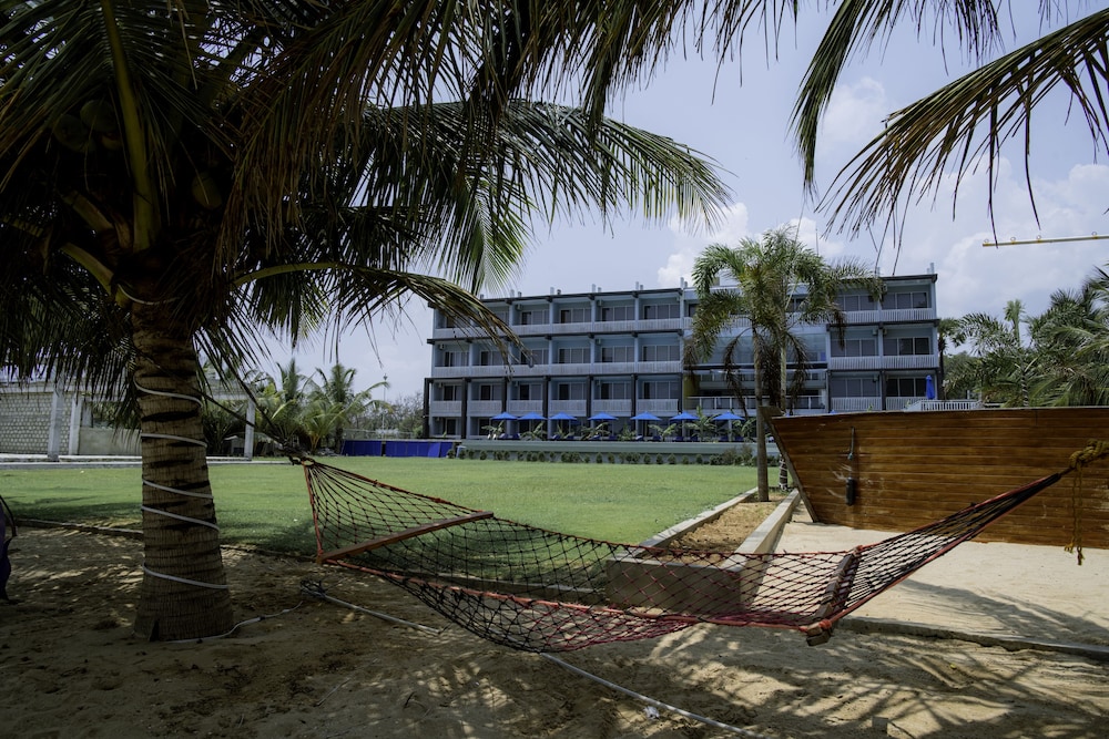 Hotel Trincomalee Beach Resort & spa - Image 1