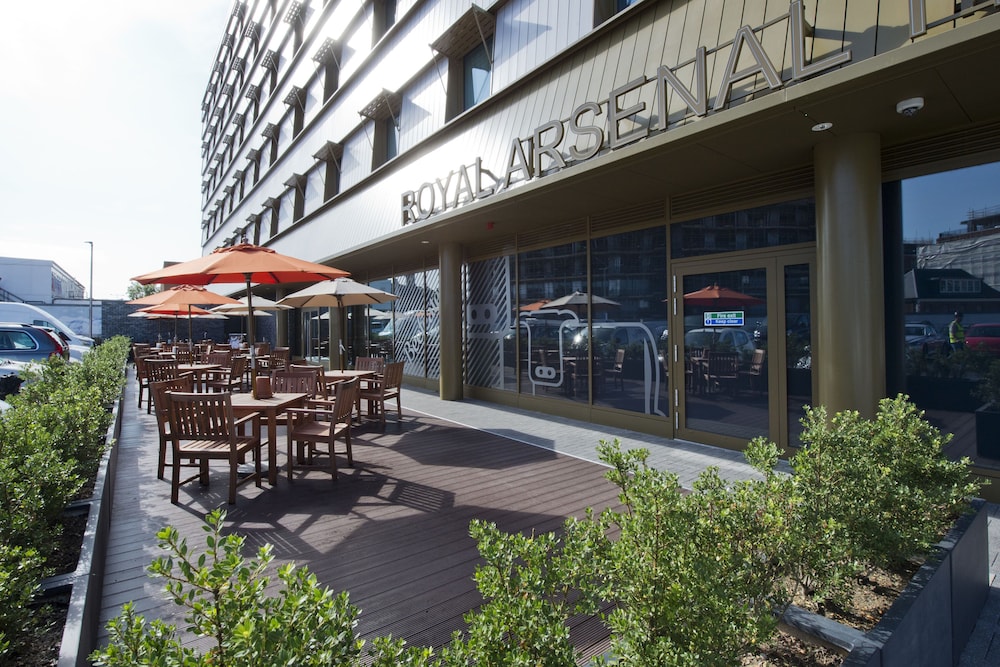 outdoor seating area
