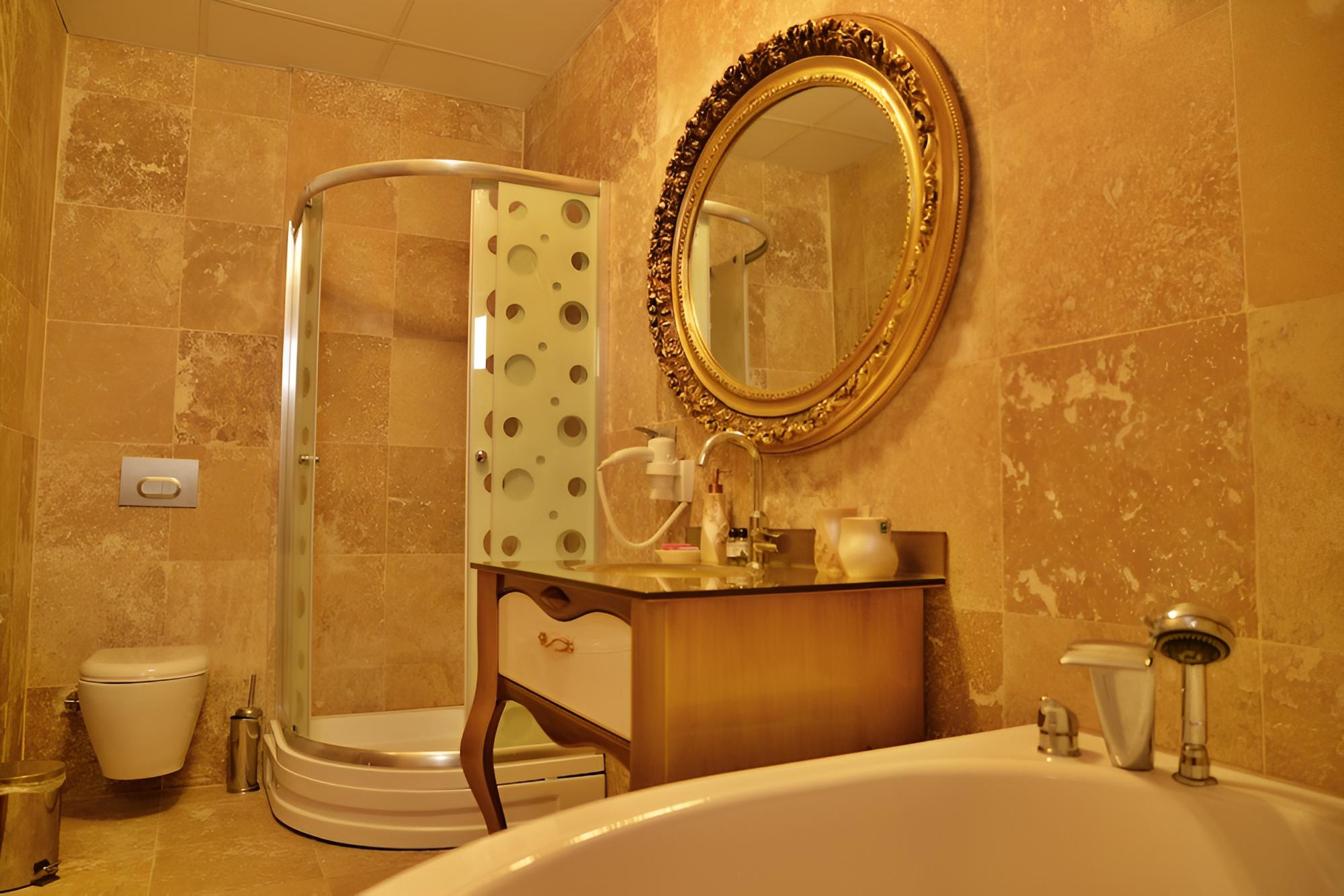 Dedeli Deluxe Hotel