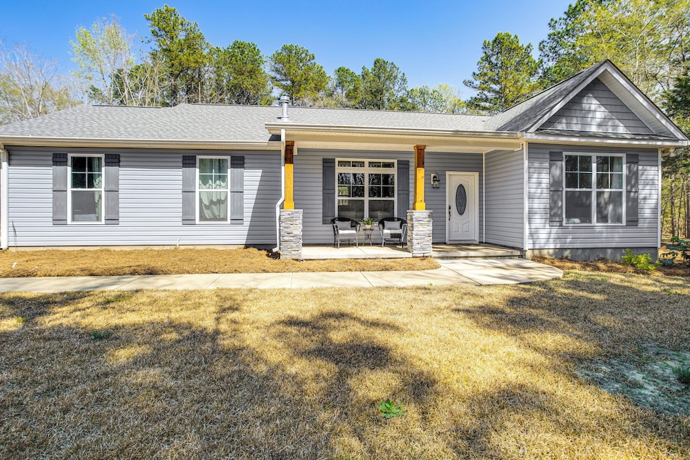 4 Mi to Marina & Boat Ramp: Lake Murray Getaway!