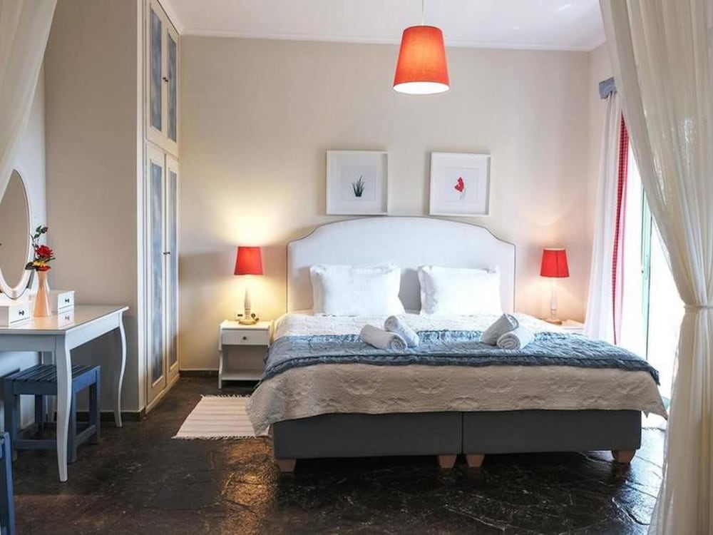 Isabella Country House Junior Suite view 2