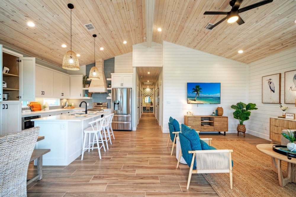 Pool, Firepit + Golf Cart Zone + Near Beach Looney Dunes by Avantstay