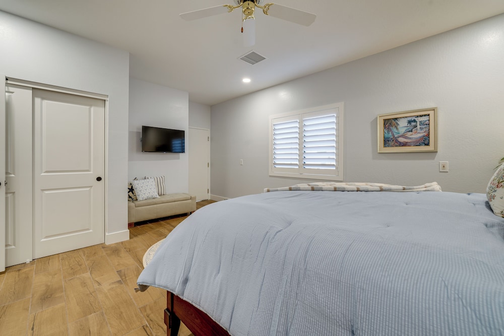 Private Pool & Hot Tub! Relaxing Mesa Apartment
