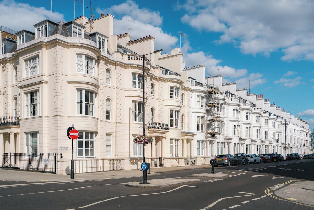 Stylish London Apartment in Hallfield Estate