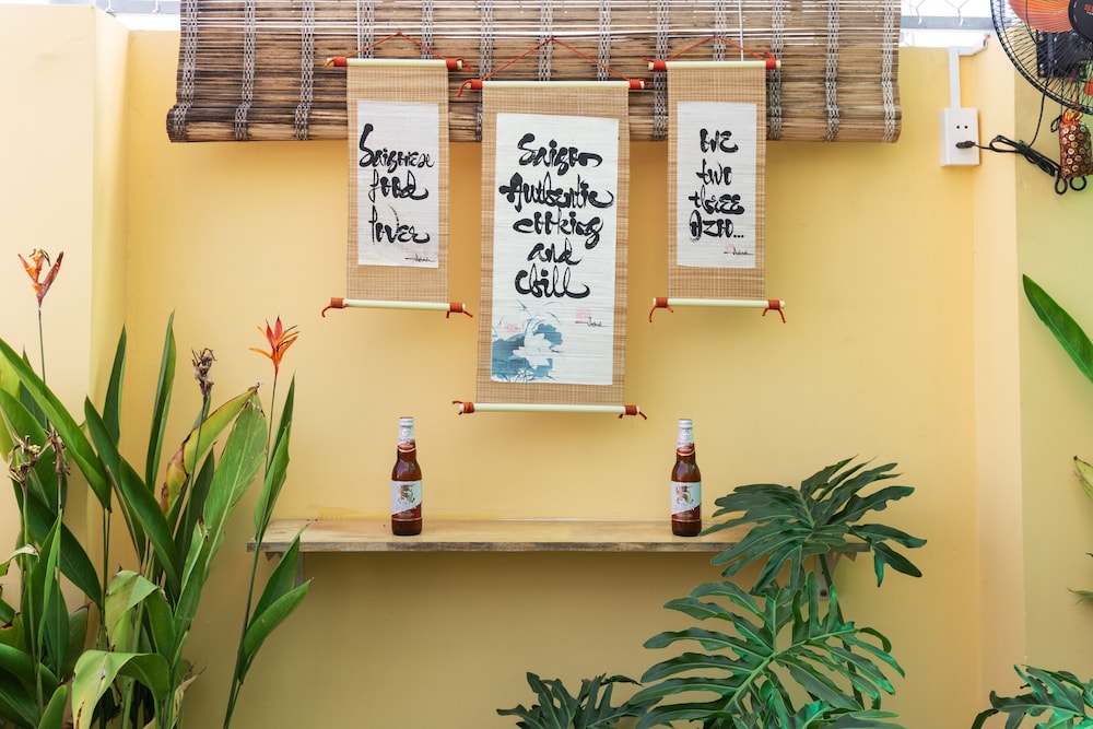 Saigon Authentic Hostel & Tours