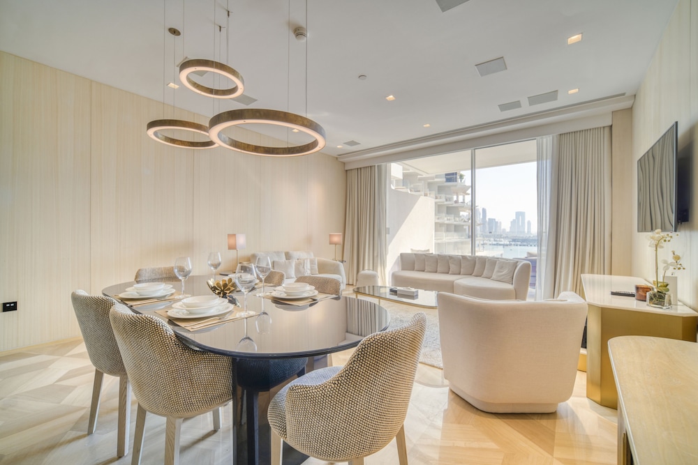 Five Palm Jumeirah Residences -Mint Stay