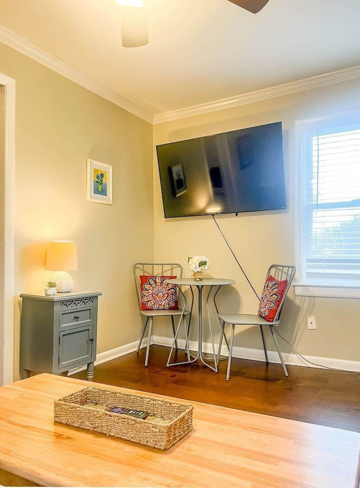 Schiffman Northeast Nook