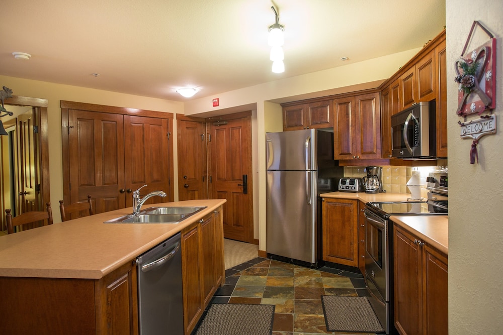 Powderhorn Lodge Deluxe Condos - Solitude UT