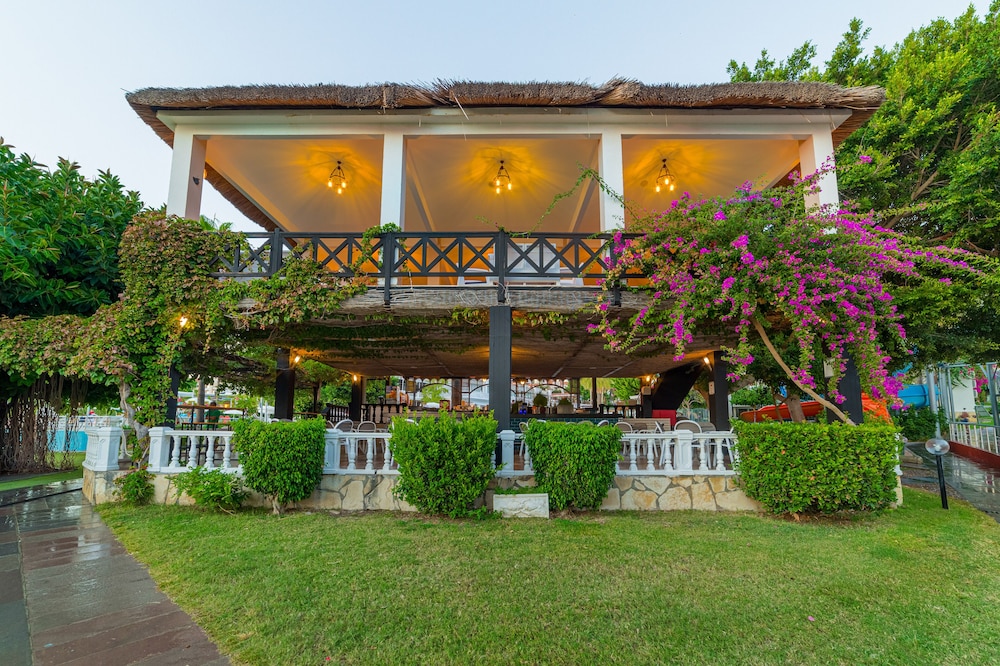 Justiniano Club Alanya – All Inclusive