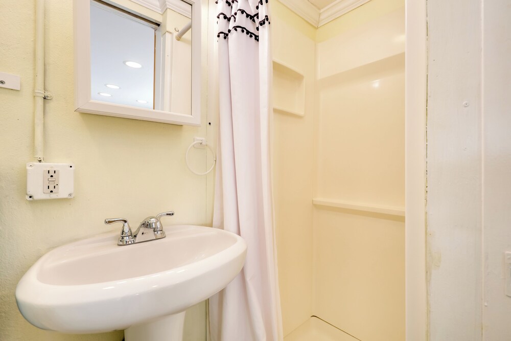 Detached Backyard Studio in Fort Lauderdale!