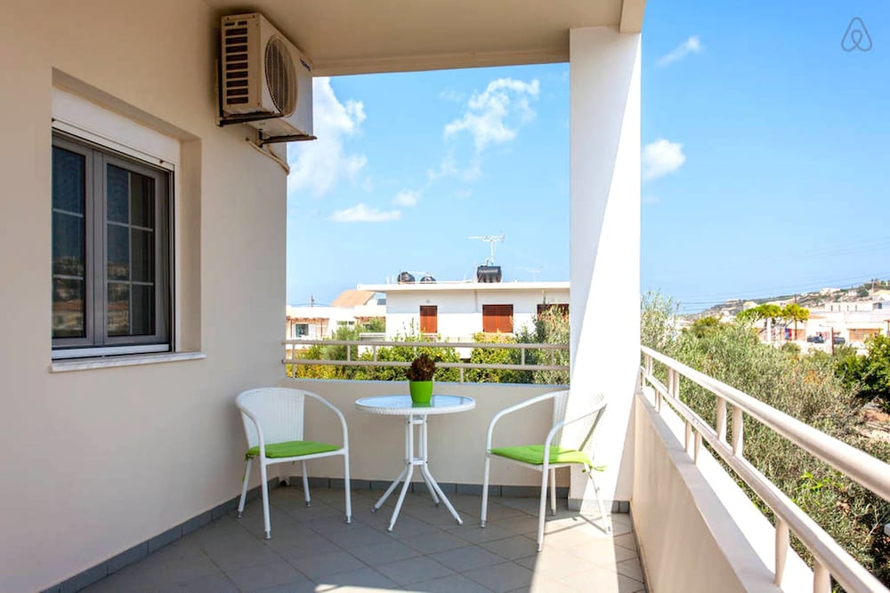 Armonia Apartments & Studios