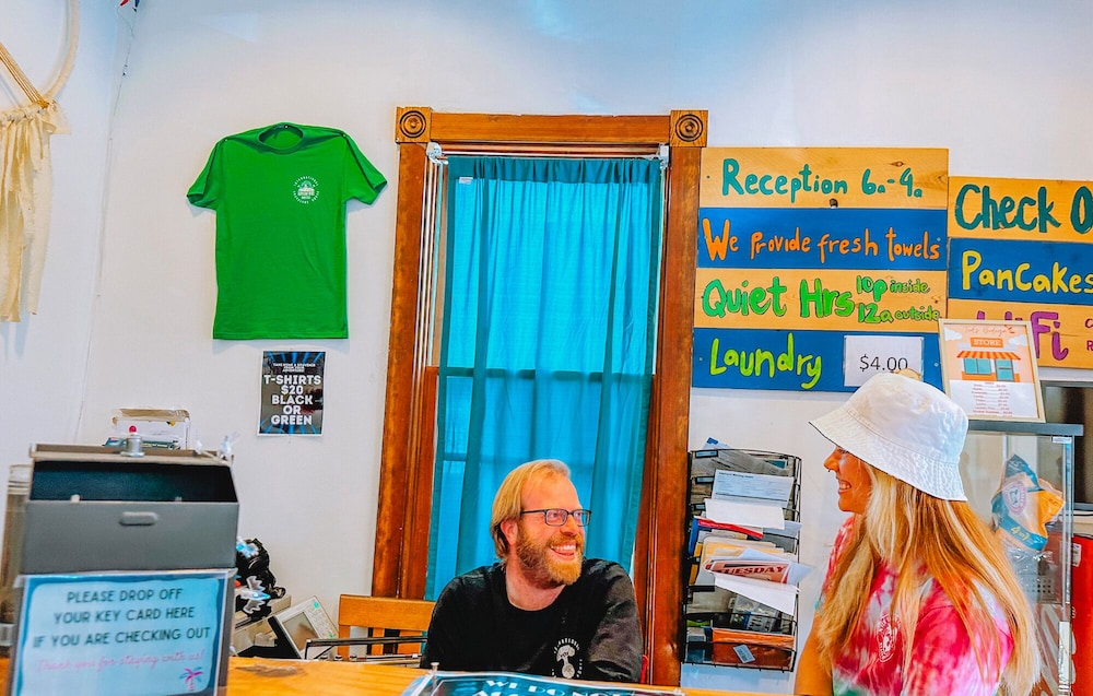 International Travelers House Hostel \- Downtown San Diego Little Italy.