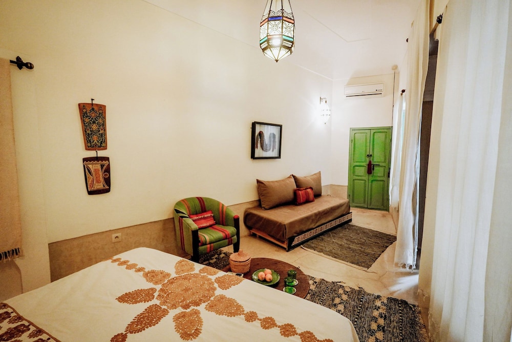 Riad dar ayur