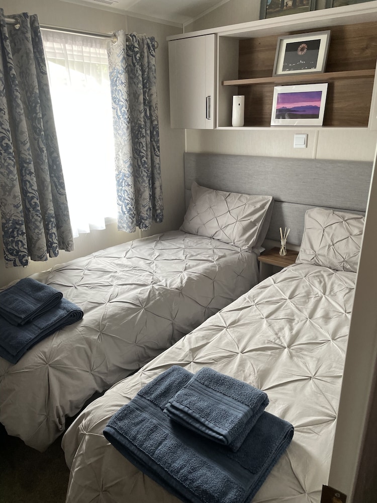 Beautiful 2 Bedroom Lodge With Stunning Views view 5