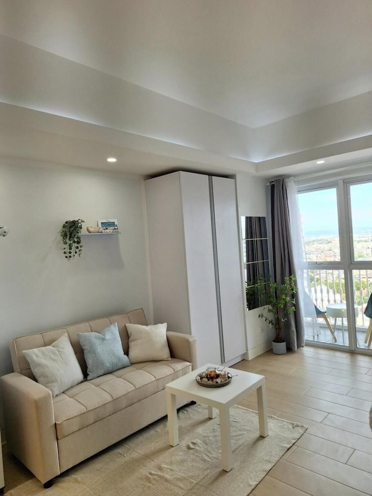 Luxury Coastal, Grand Canal View