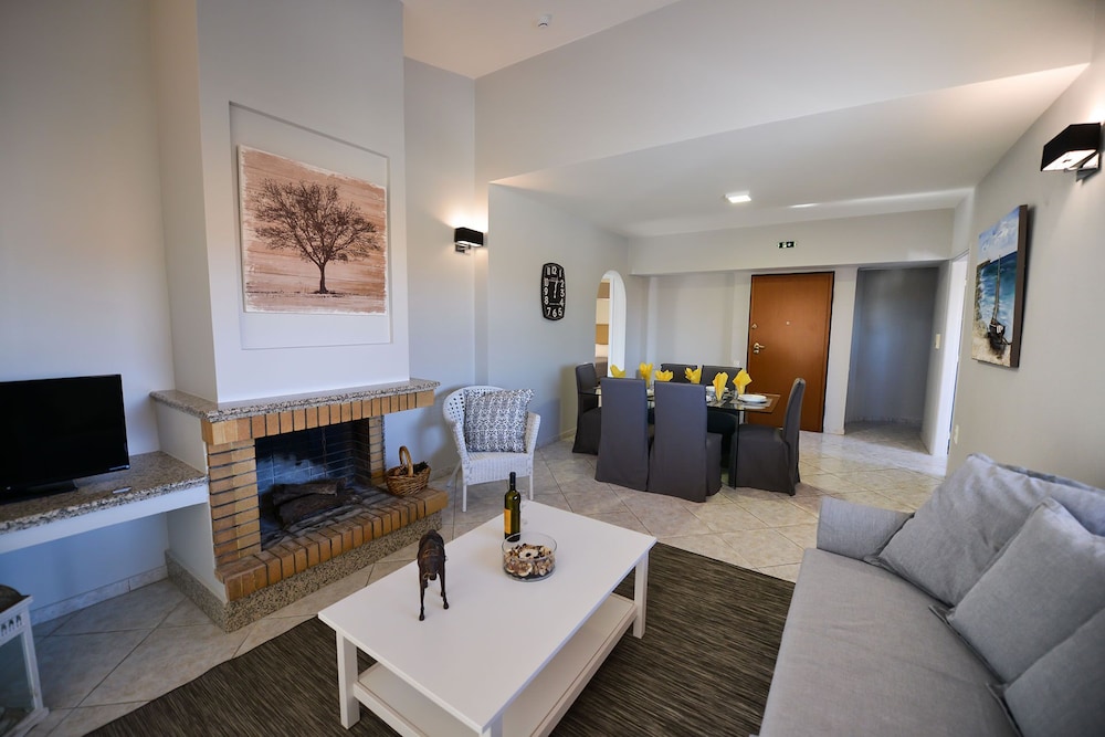 Regalo Apartments