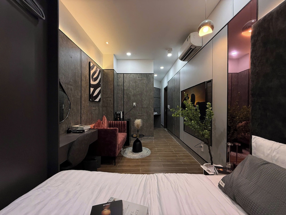 Unite StayCation Nhieu Tu