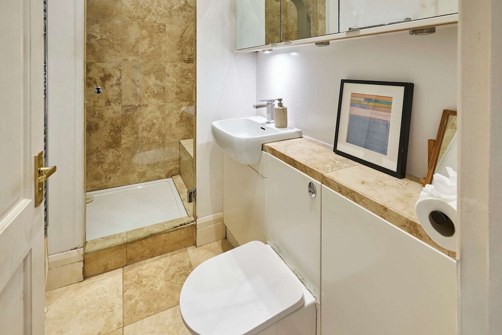 Host Stay Brunswick Place Apartment