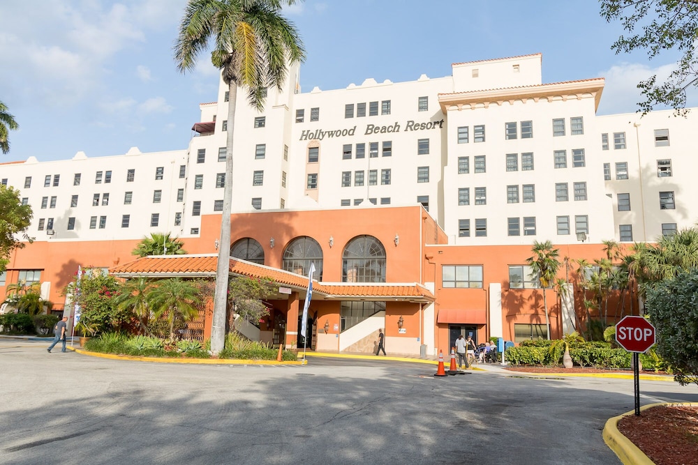 433 Studio Hollywood Beach Resort - Image 1