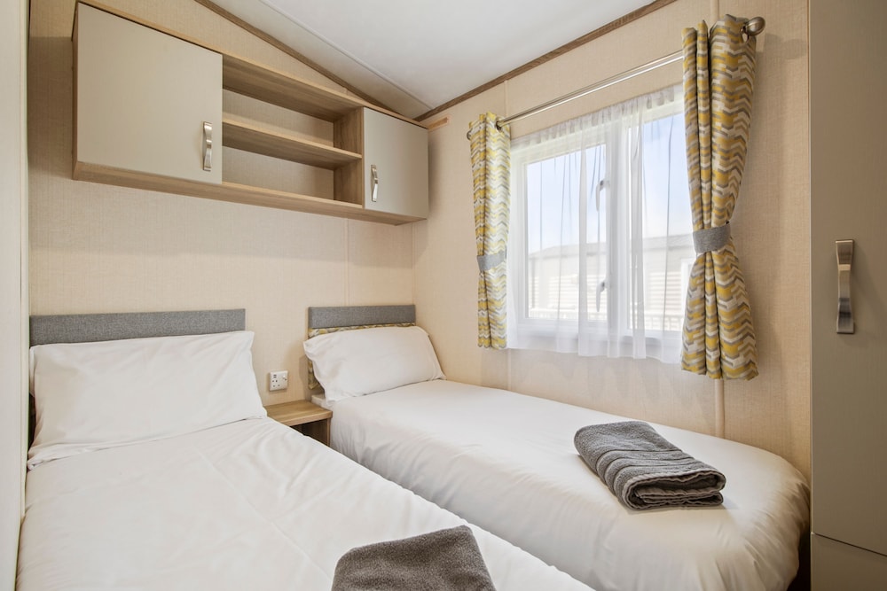 Maple - Near Folly Farm Cosy Retreat
