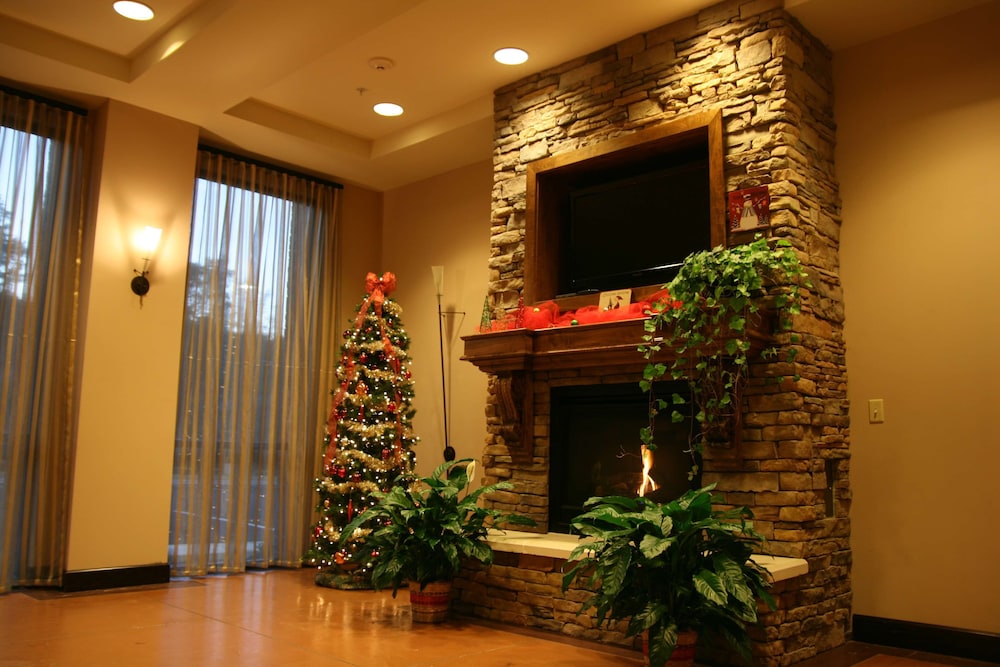Jacksonville Vacations - Hampton Inn Jacksonville-Anniston Area - Property Image 5