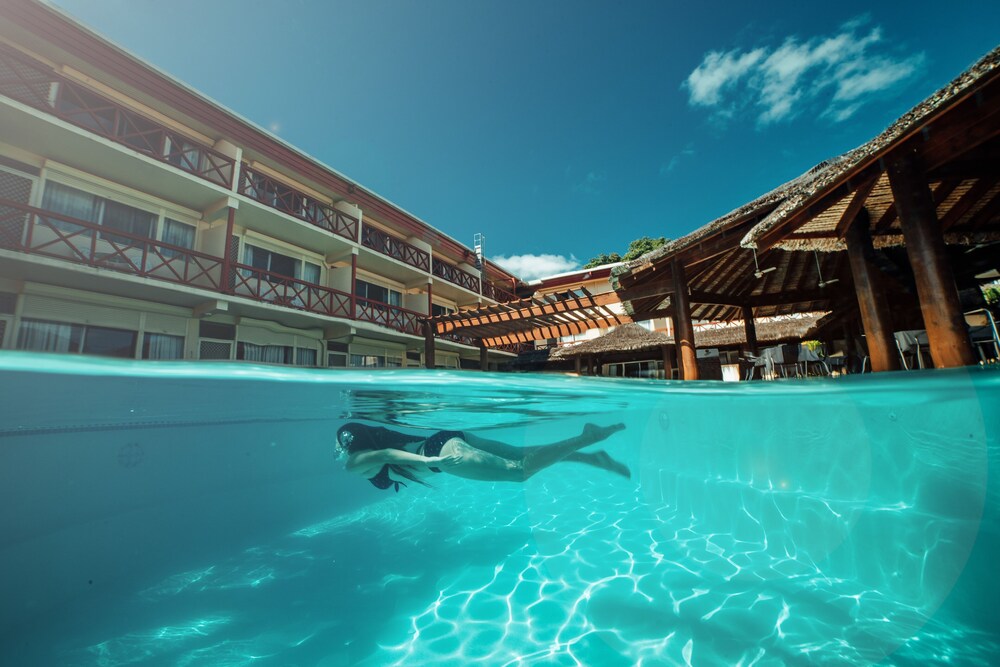 Pool & Wellness