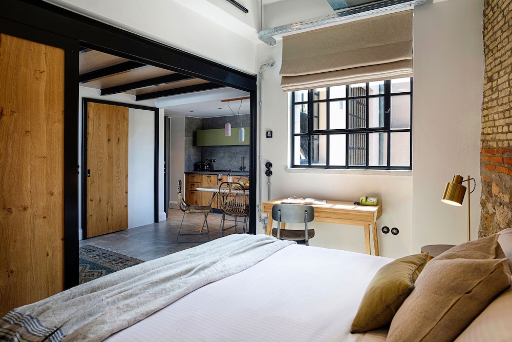 The Foundry Suites