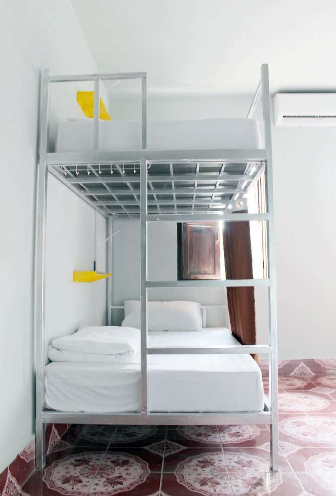 Aham Backpackers Hostel - Adults Only