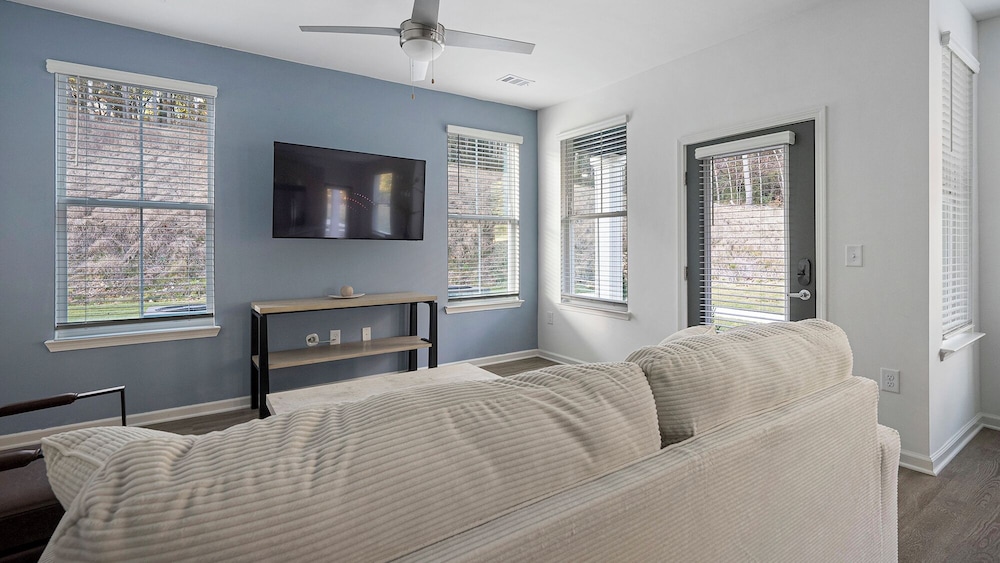 Landing Apartments Birmingham - Sand Ridge