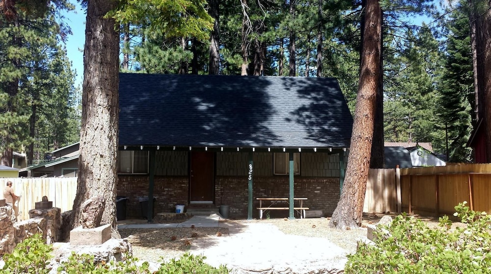 Lake Tahoe Vacations - 825 Julie Lane - Property Image 1