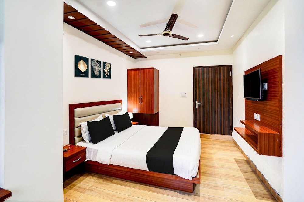 Cozy Stays Near Vishwanath Temple
