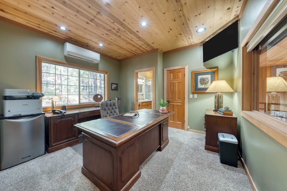 Northstar Haven Cozy-chic Retreat Near Lake Tahoe & Downtown Truckee