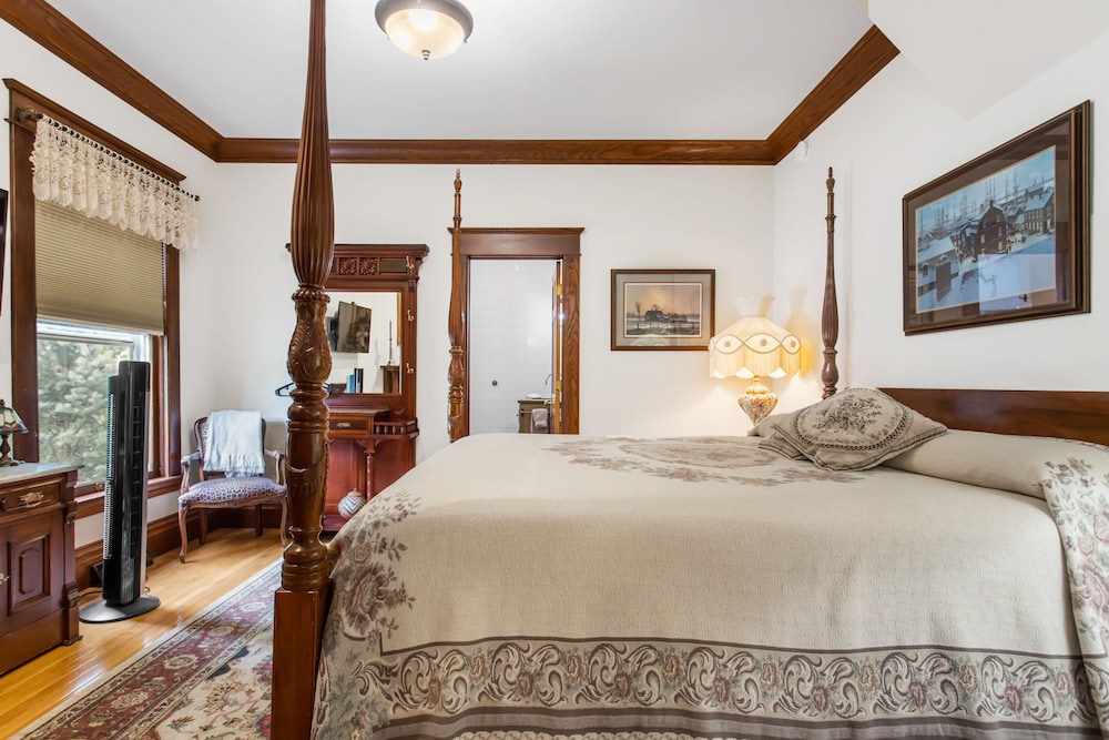 The Inn of Saugatuck
