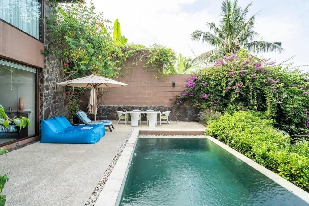 Aomi Villa