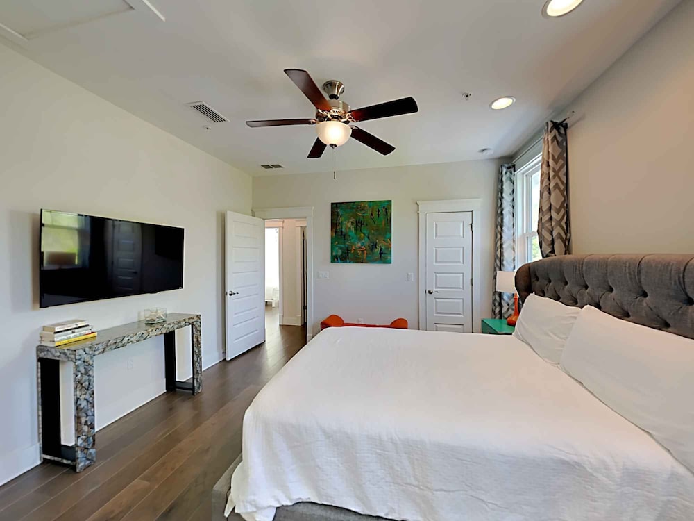 Delayed Gratification by Southern Vacation Rentals view 3