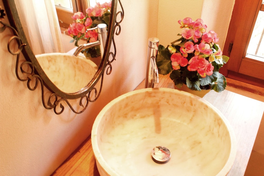 Almora Bed & Breakfast