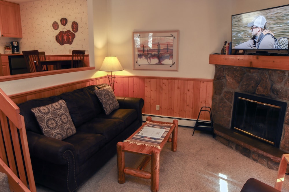 Sunnyside Knoll: 9 1 Bedroom Cabin - Property Image 5