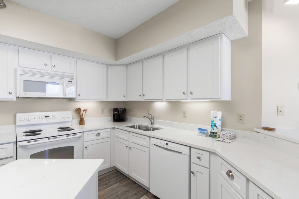 Windward Pointe 1506