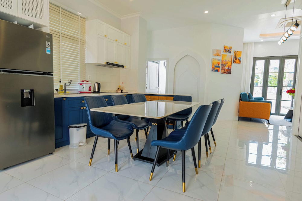 Luxury 3 br La Fleur Villa-Novaworld PT