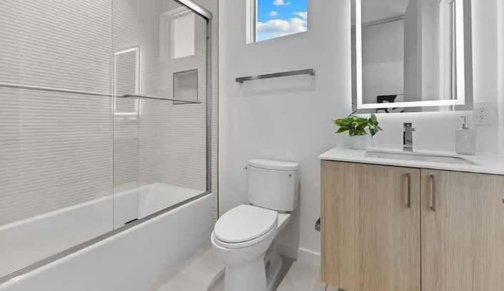Stay Where St Pete Works Plays 3BR New Home